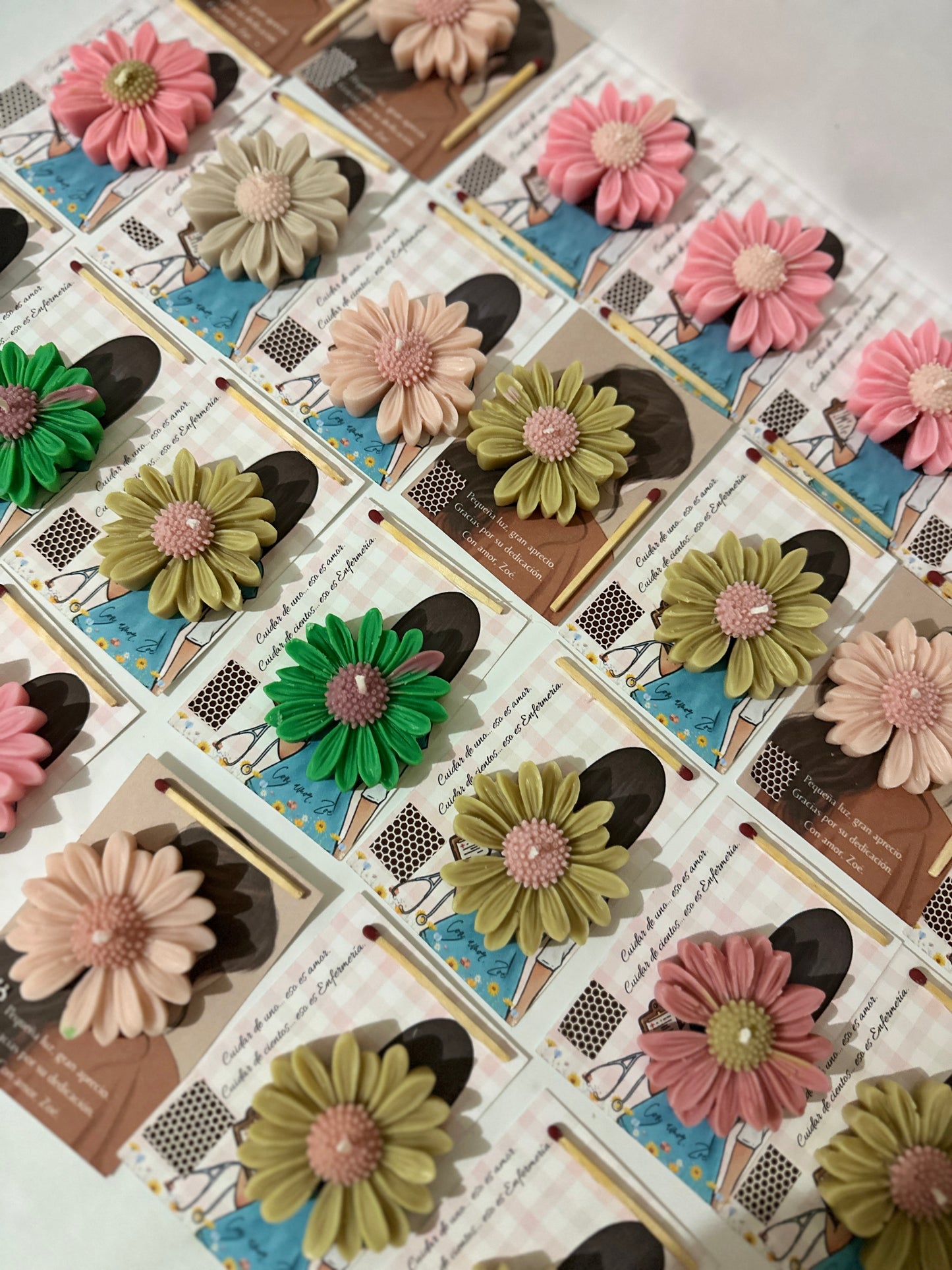 Velas en Forma de Margarita – Presentación Personalizada