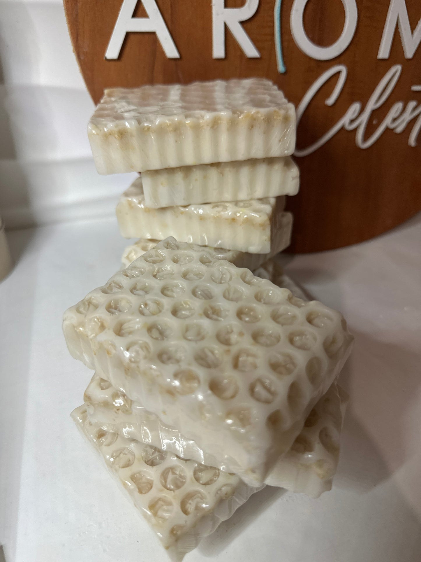 Jabón Artesanal de Leche de Cabra con Avena y Miel