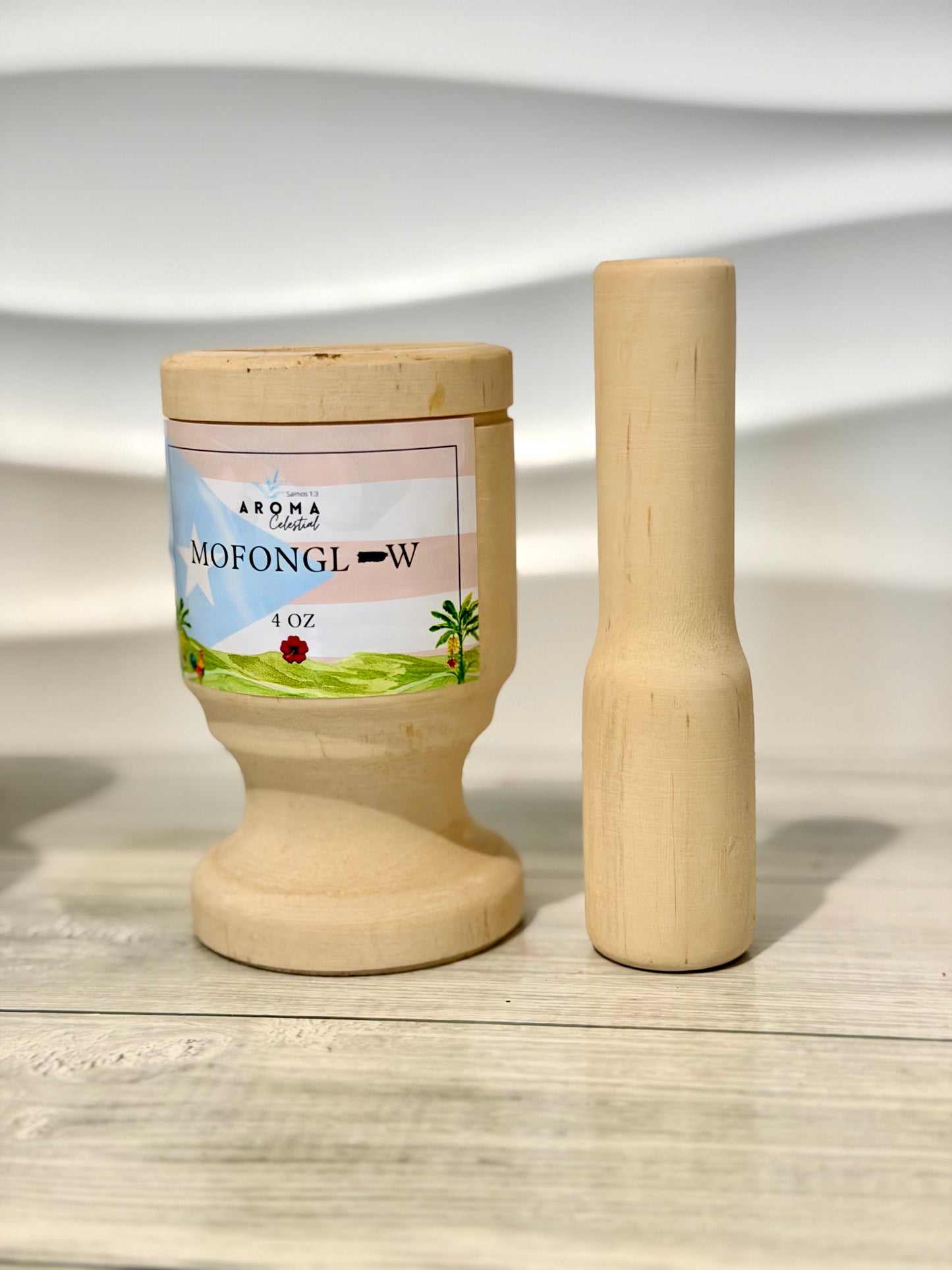 🕯️ Mofonglow – Vela en Pilón de Madera (PREVENTA)