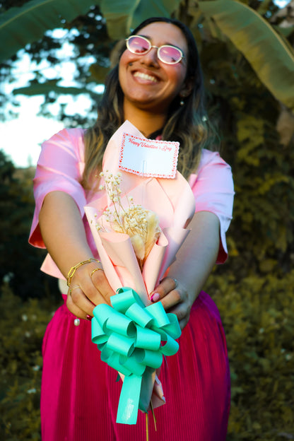 Ramo de Flor Pilar con Rosa Aromática